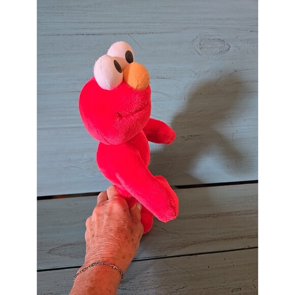 Sesame Street Elmo 10" Poseable Plush Doll Stuffed Doll Poses Children's Red Toy - Picture 3 of 8